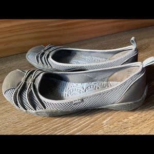 Women’s Jambu slips